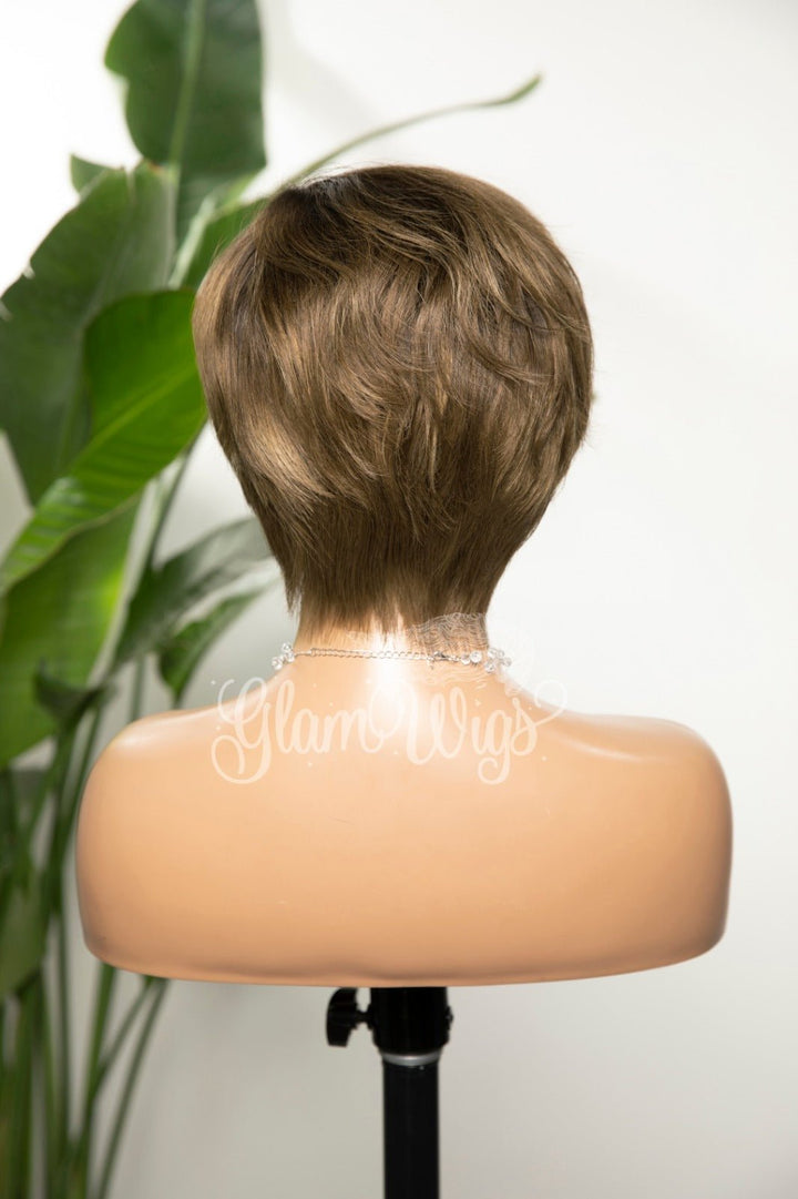 Janet – HD Lace Wig by Glamwigs Inc.